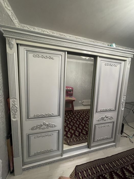 Шкаф гарнитуры сатылады!