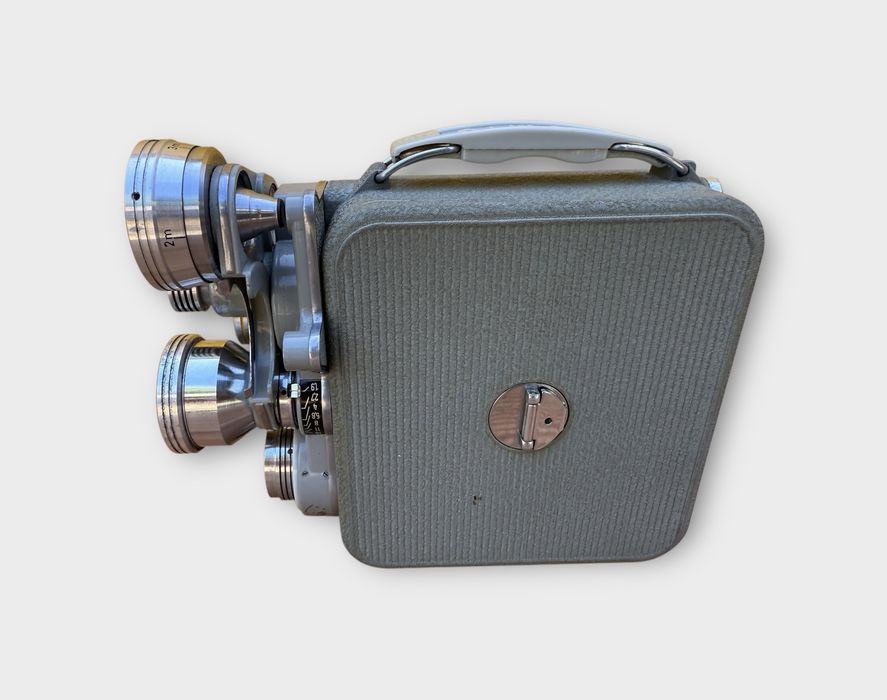 Aparat filmat Eumig anii ‘60 design spectaculos