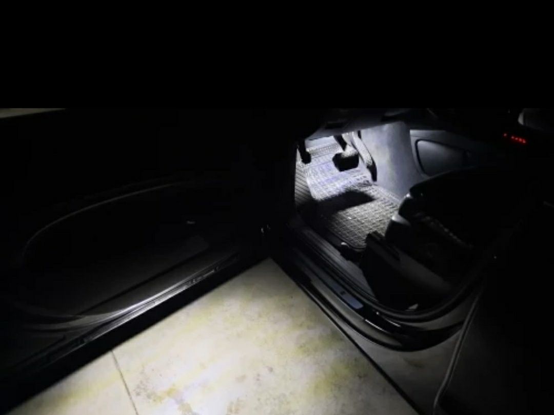 Лед Плафон за Audi / VW / Skoda LED (Врата,Багажник,Осветление крака)