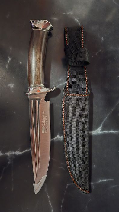 Cuțit de vânătoare sau pescuit