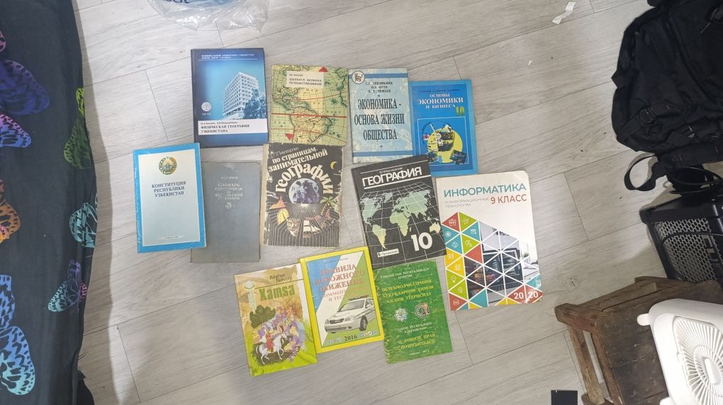 Продам книги по цене договоримся