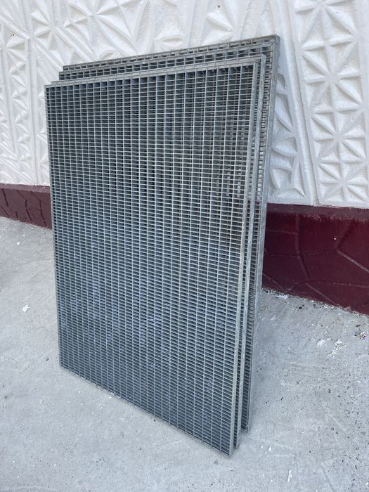 Gratare zincate galvanizate
