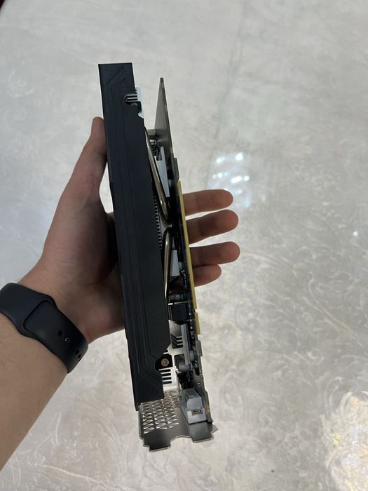 Видеокарта Geforce GTX 1660 super от Arktek, почти новая