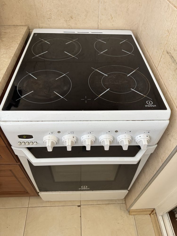 Готварска печка indesit