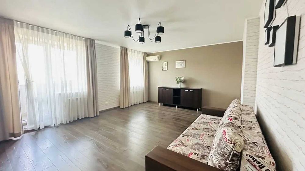 Дава се под наем Тристаен апартамент в София, Зона Б-18 - 100 кв.м за 637.5 € - Снимка #5