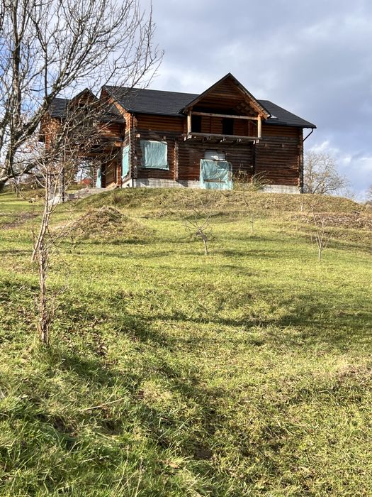 Vand casa cu teren 8000 m2 Sighetu Marmatiei - Campu Negru