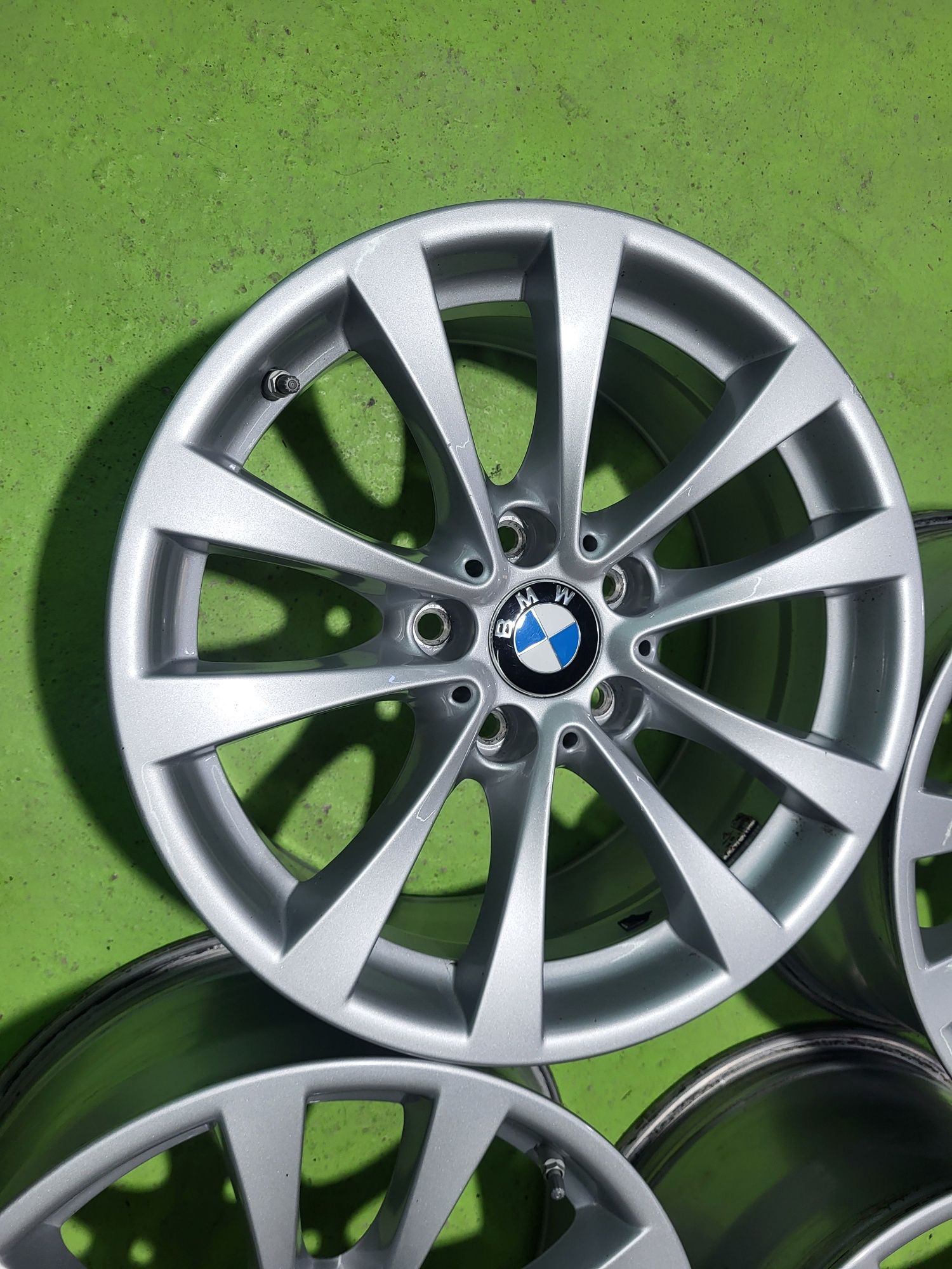 17 5x120 Bmw F30 F31 E90 лети джанти 5х120 бмв
