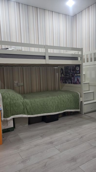 Продам двухярусную кровать