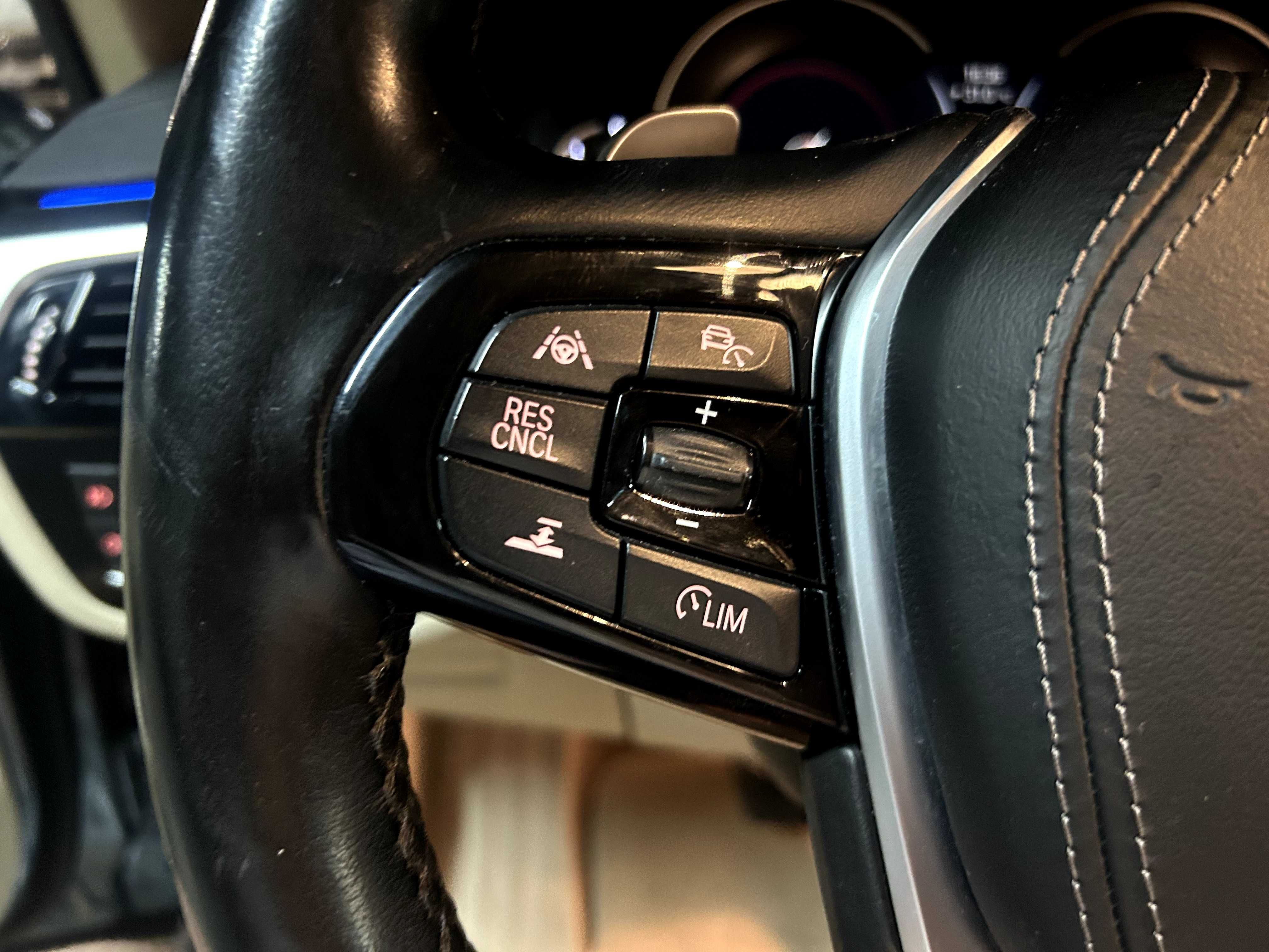 Волан BMW 5 G30/G31 Адаптивен круиз контрол и Вибрация.
