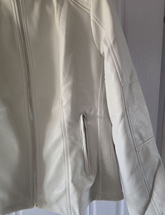 Дамско кожено и спортно яке