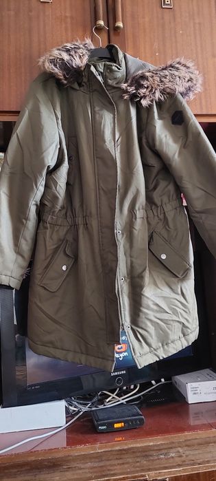 Дамско зимно яке