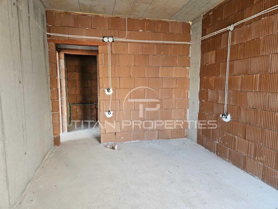 Продава се Тристаен апартамент в Пловдив, Остромила - 116 кв.м за 1254 €/кв.м - Снимка #5