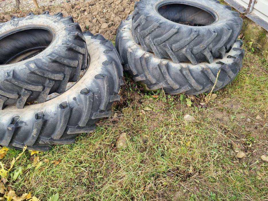 Vând cauciucuri tractor 16/9/34 stare buna 1200 lei.