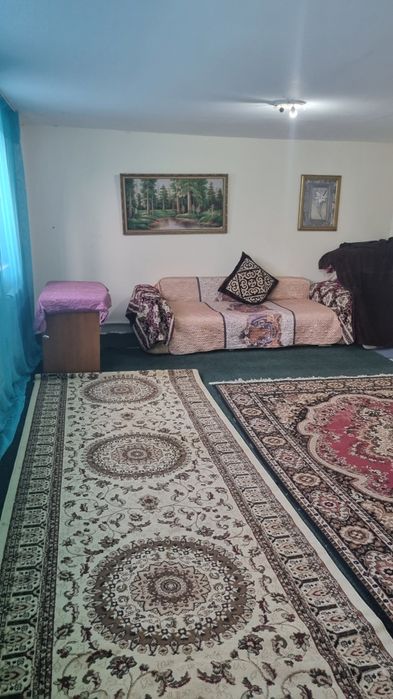 Сдаётся времянка во дворе дома в центре города.