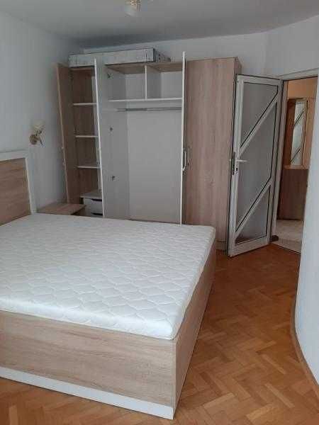 Луксозен апартамент с две спални до Славейковото пазарче!