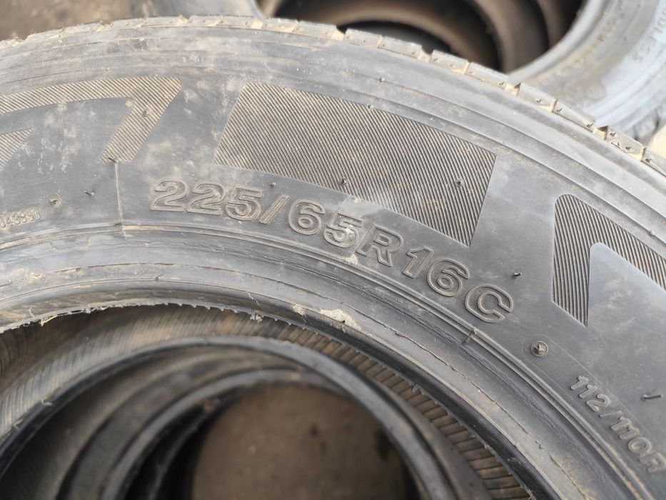 Vând anvelope uzate