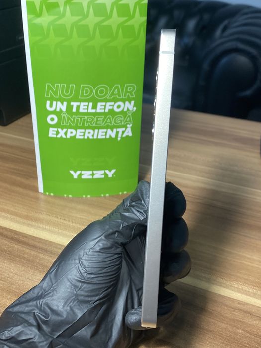 Samsung Galaxy s25 ultra • 256 GB • Titanium Gray