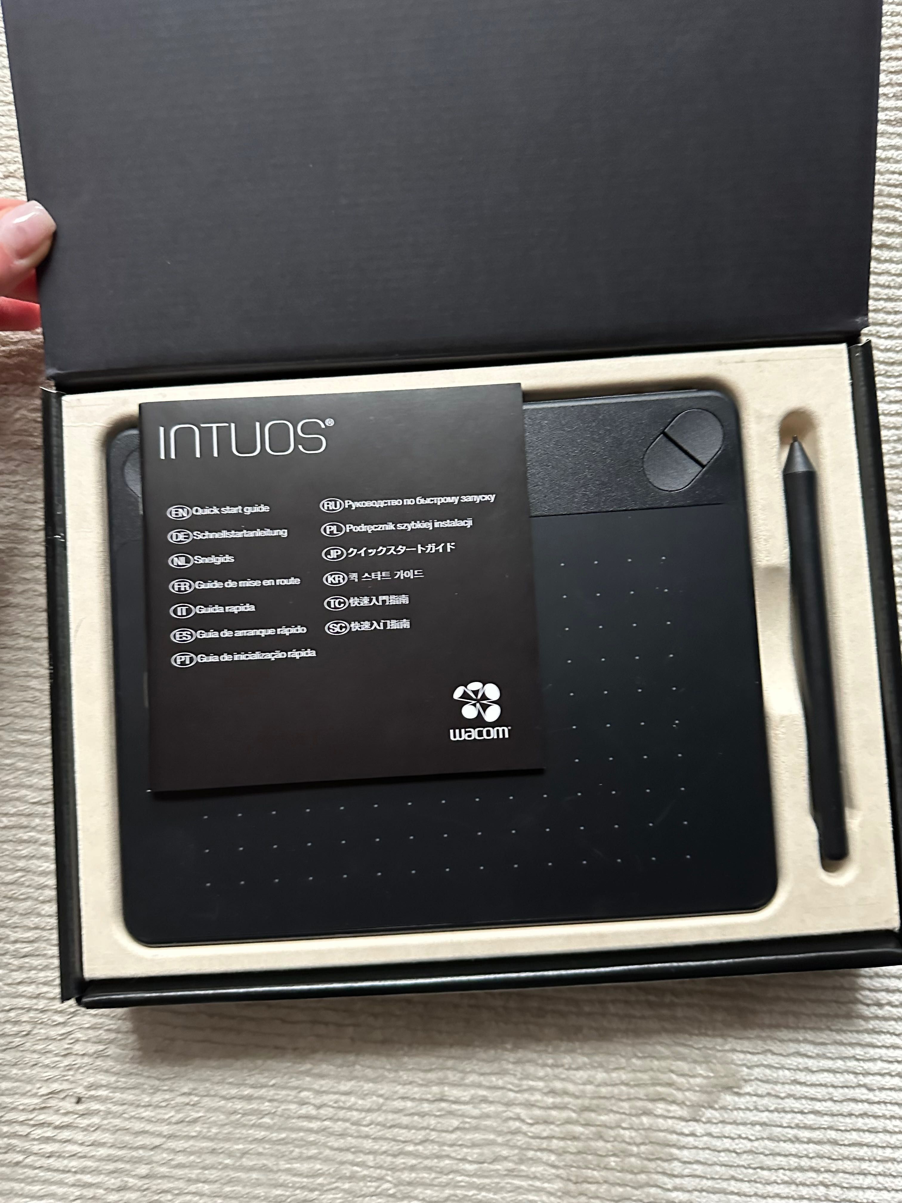 Wacom Intuos Art black tableta creativa