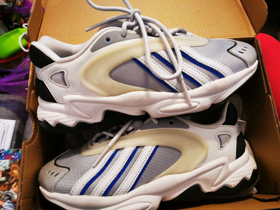 Vand adidasi Adidas