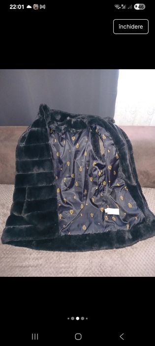 Vesta blana artificial stare ca nou