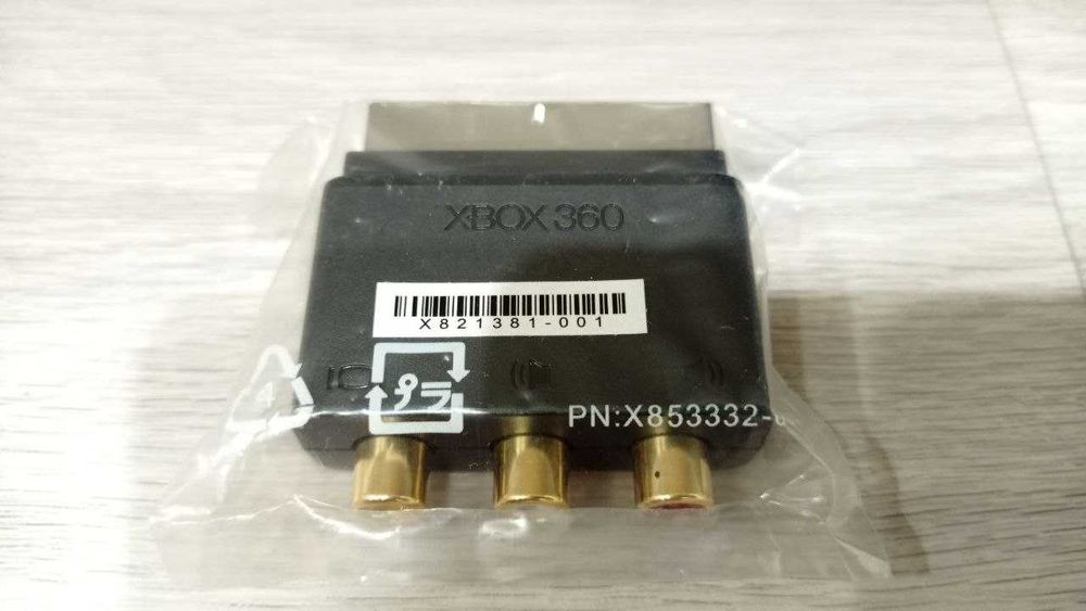 Оригинальный адаптер RCA-SCART от Xbox 360