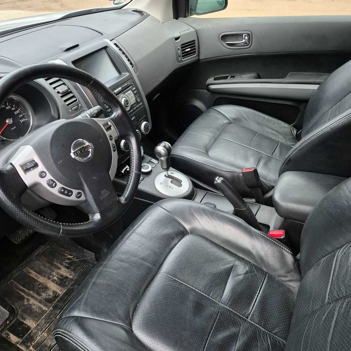 Vând Nissan X-Trail