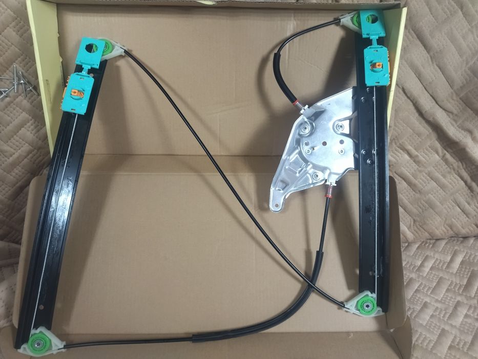 Стеклоподъёмник на Ауди а6с5