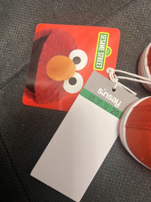 Tenisi rosii elmo sesame street