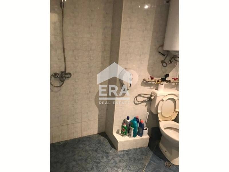 Партерен магазин под наем в централната част на гр. Варна, 85 кв.м