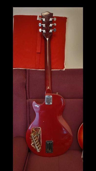 Cort Effector Les Paul anii 1970, efecte încorporate chitară electrică