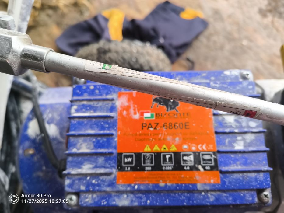 Pompa vopsit foarte puțin folosit