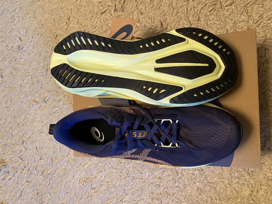 Asics novablast 5 42 номер