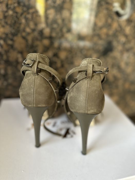 Дамски обувки Carinii