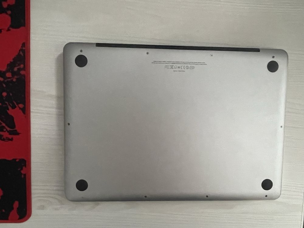 De vânzare: MacBook Pro 13” (Mid 2012)