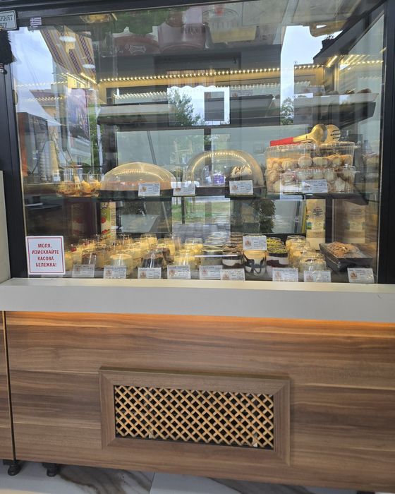 Хладилни витрини за торти и пасти