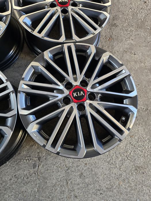 Джанти 18 / 5х114,3 - Kia GT и др. 5x114,3