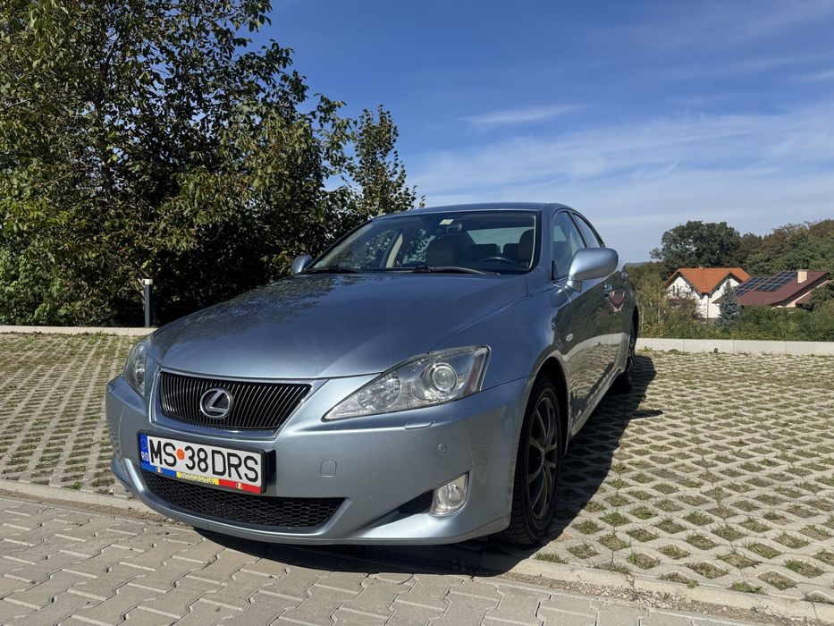 Lexus IS220d de vanzare 2009 / 146.000 km / al doilea proprietar