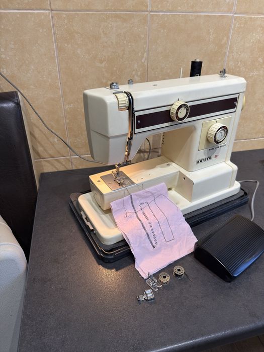 Pfaff Kayser masina de cusut festonat automata Germania