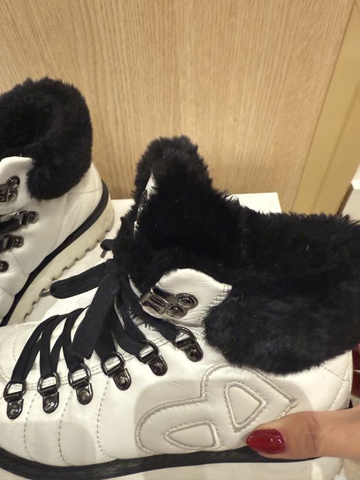 Продавам кожени боти Bogner