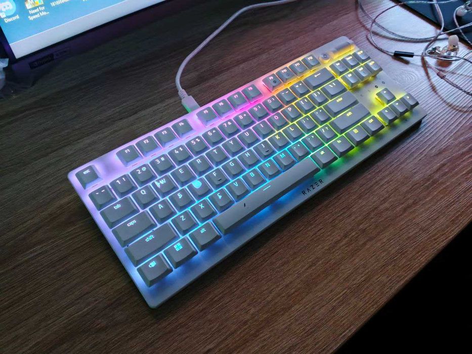 Razer DeathStalker V2 Pro white