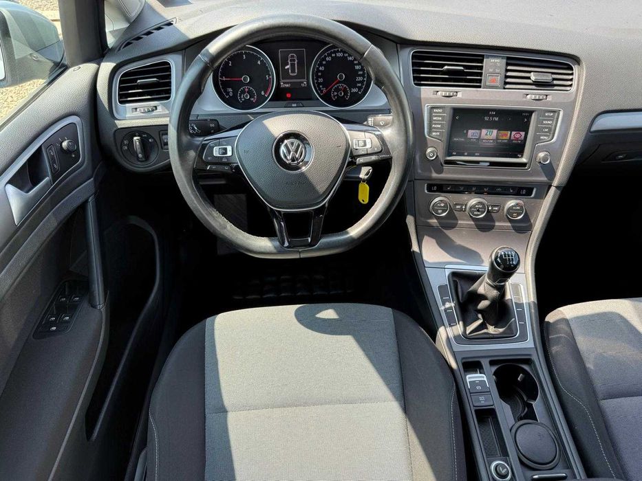 VW Golf VII 12/2015 - 1.6 diesel - Posiblitate RATE