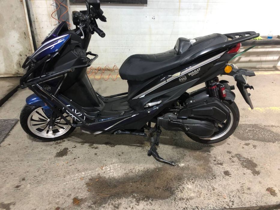 Skuter sotiladi srochna