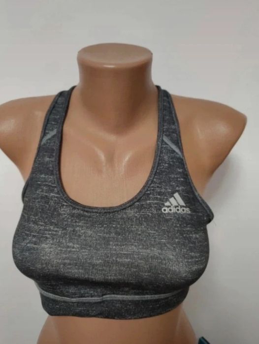 Bustiera Adidas mărimea S, nepurtata