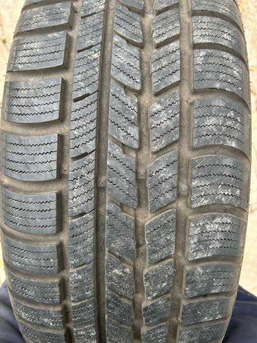 Продавам чисто нови гуми с джанти за Дачия Дъстър