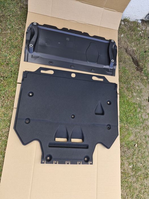 Scut motor si cutie Audi A7 NOI 2010-2018