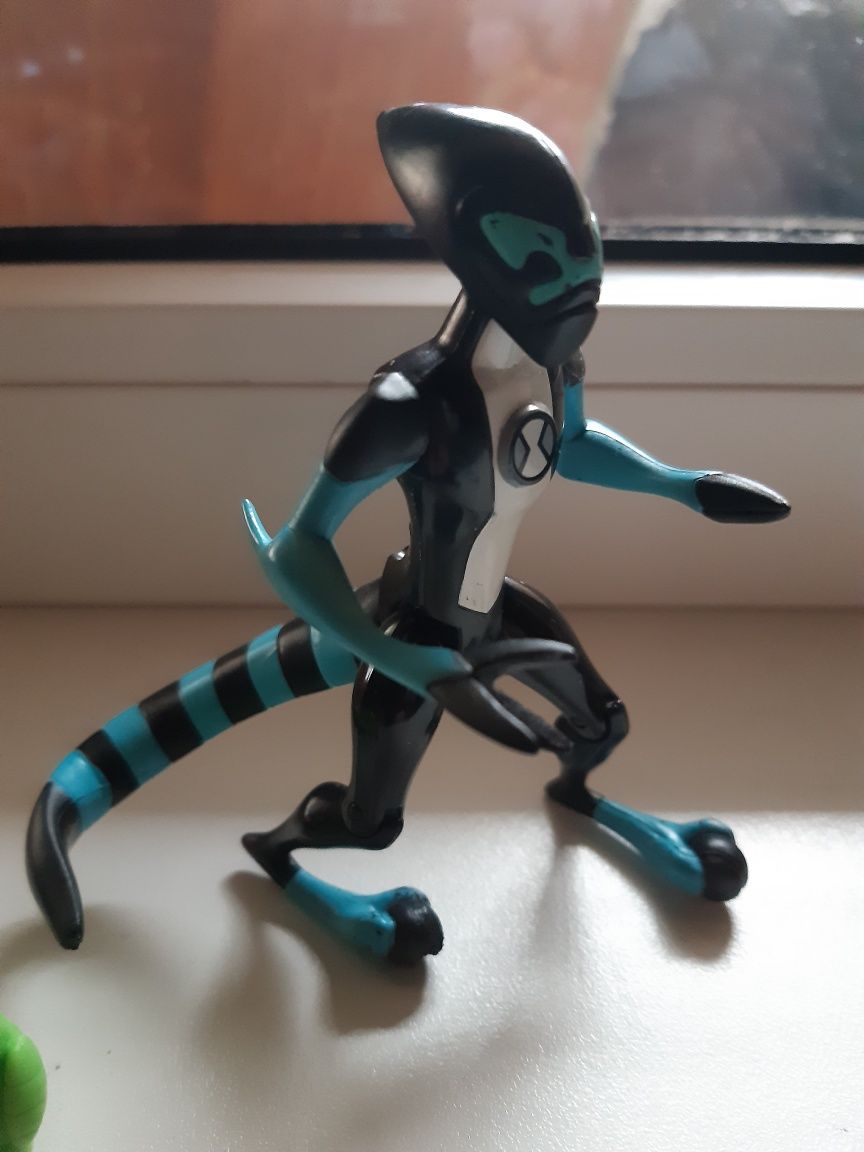 Figurine Ben 10, toate la 80lei sau separat  la 40 lei.