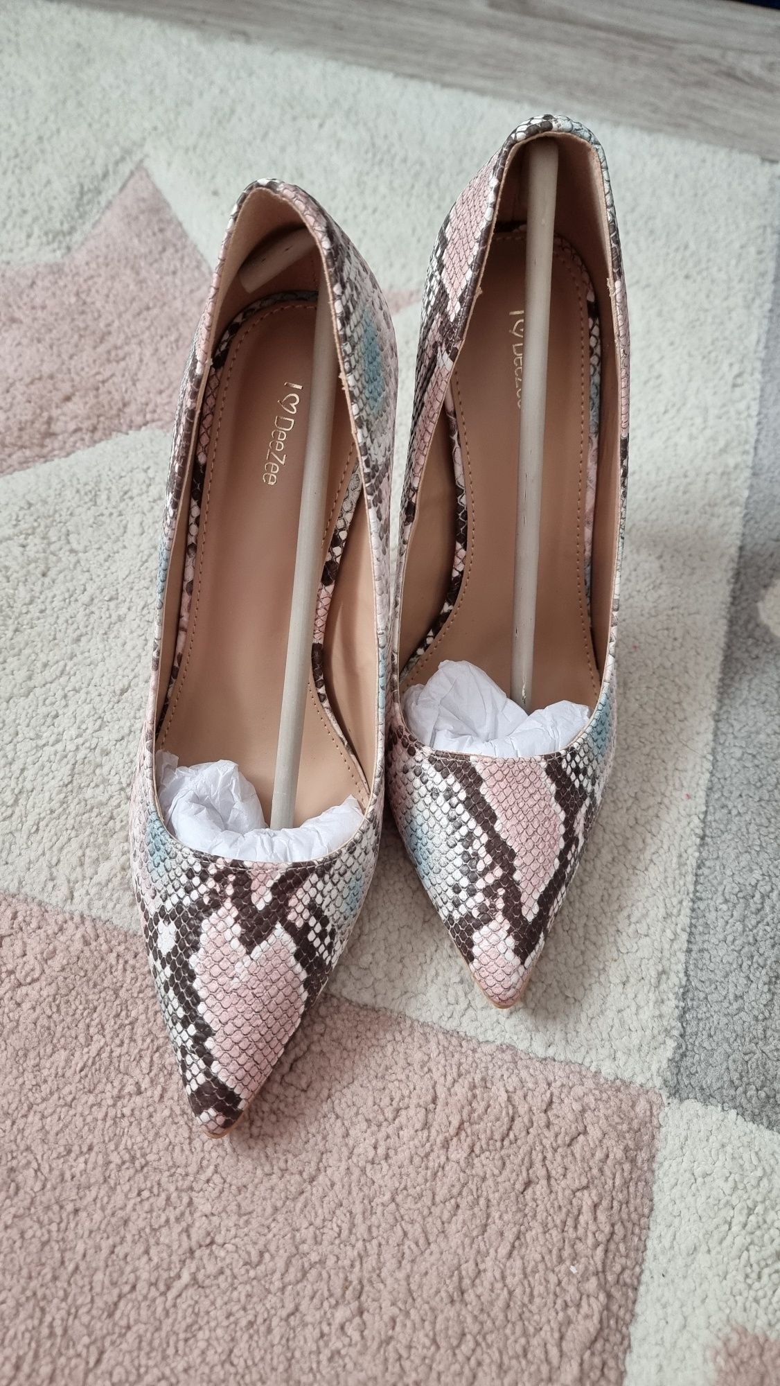 Pantofi stiletto DEEZEE