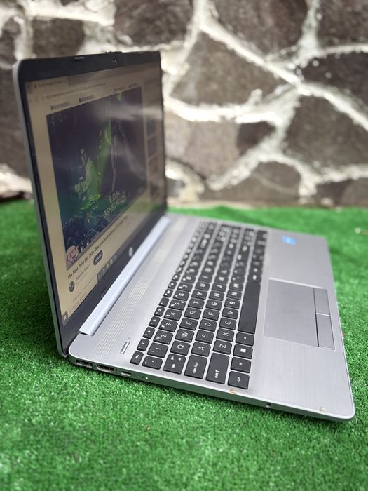 Vand Laptop HP in stare foarte buna