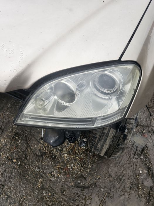 Far dreapta stânga  pentru Mercedes ML w164 an 2008
