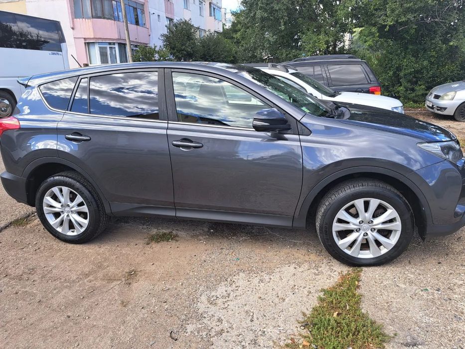 Toyota RAV4 Primul proprietar in Romania, masina functioneaza impecabil;